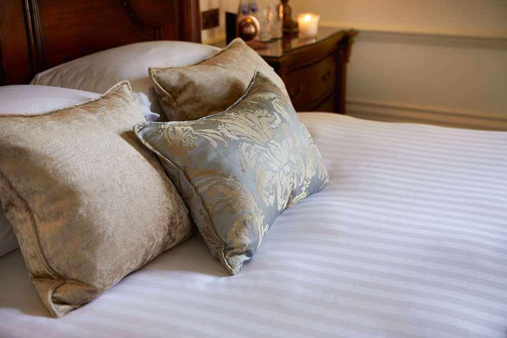Macdonald Elmers Court Hotel Lymington Zimmer foto